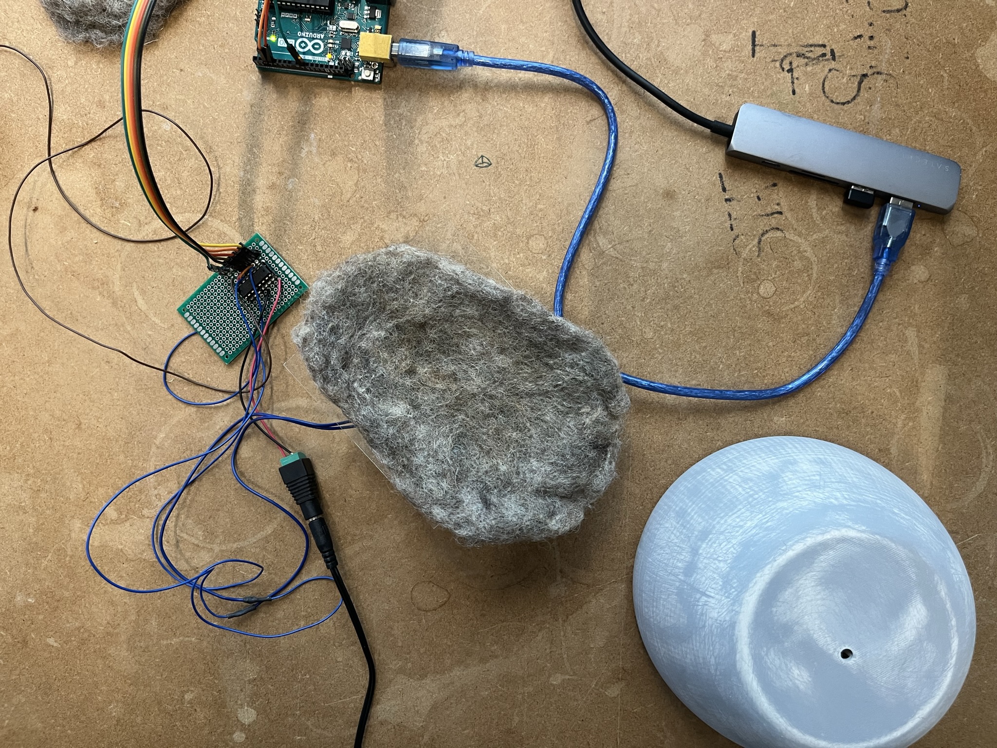 Actuating steel wool with an electromagnet (MoT)