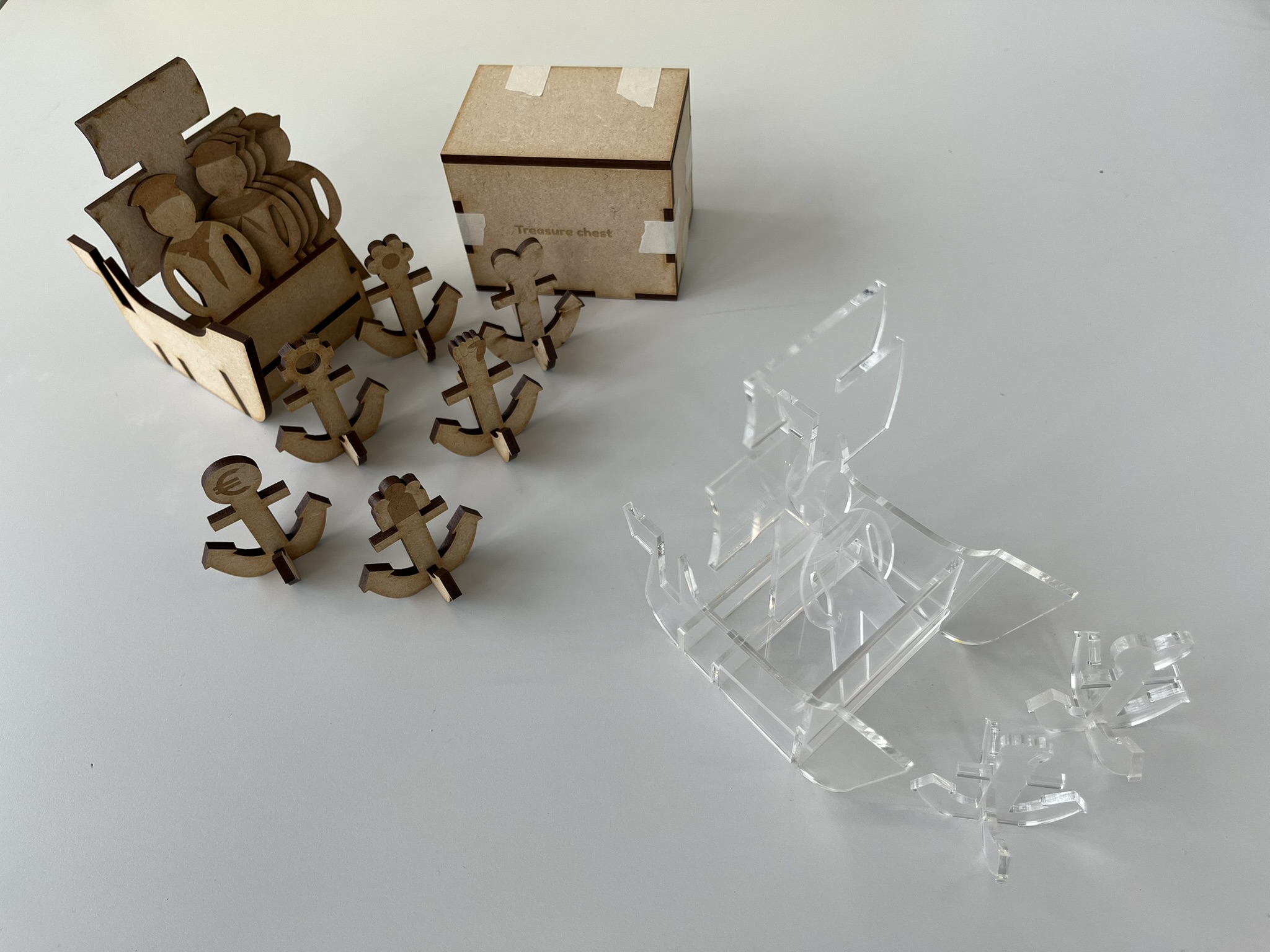 Test cuts in MDF and Perspex (M2.1)